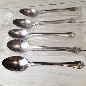 5 New International Silver Plume Dots Oval Soup Spoon's 7 5/8" stainless steel